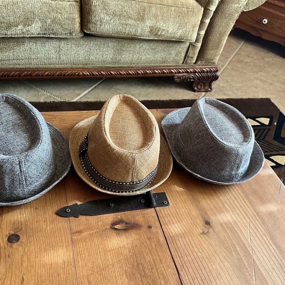 Women Hats    3 Hats size (54) and 3 Hats size (58)